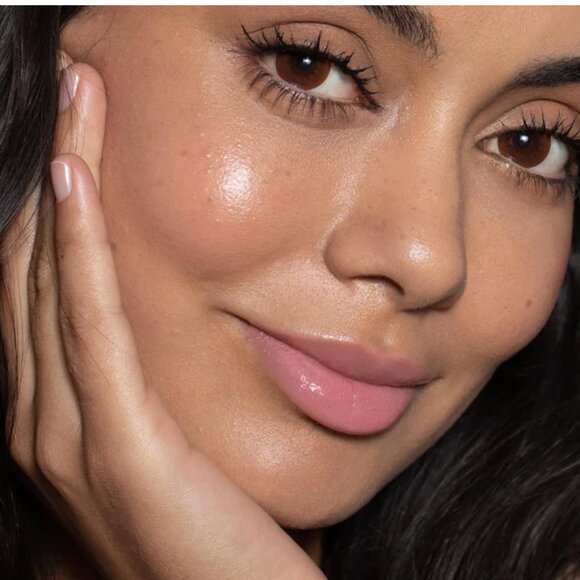 Ilia Beauty | Balmy Gloss Tinted Lip Oil |  Only You - Picture 4 of 16